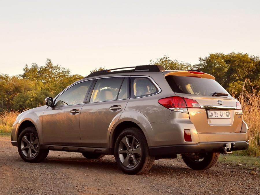  Subaru Outback 2.0D 2013 года  (ZA) (фото 8 из 9)